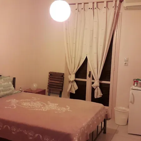 Chez Irene Sweet * Naxos City